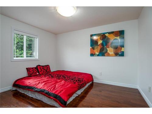 130 Clough Crescent, Guelph, ON - Indoor Photo Showing Bedroom