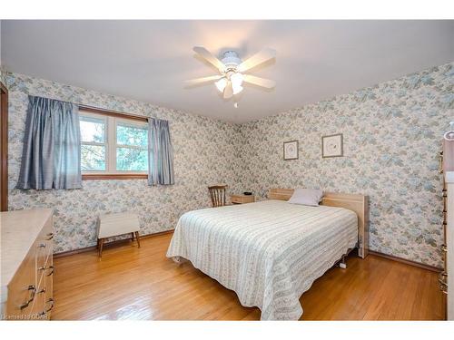 43 Brentwood Drive, Guelph, ON - Indoor Photo Showing Bedroom