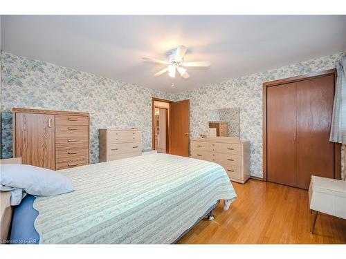 43 Brentwood Drive, Guelph, ON - Indoor Photo Showing Bedroom