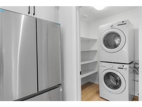 126-155 Equestrian Way, Cambridge, ON - Indoor Photo Showing Laundry Room