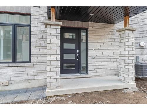 126-155 Equestrian Way, Cambridge, ON - Outdoor