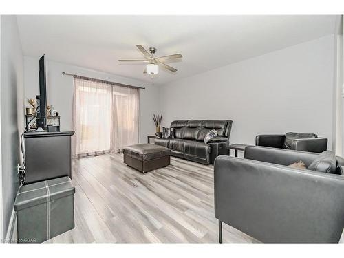 41 Watt Street, Guelph, ON - Indoor Photo Showing Living Room