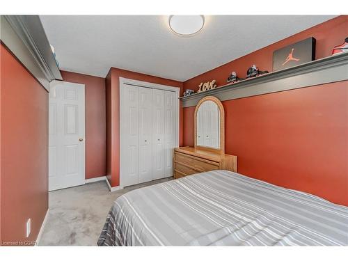 41 Watt Street, Guelph, ON - Indoor Photo Showing Bedroom