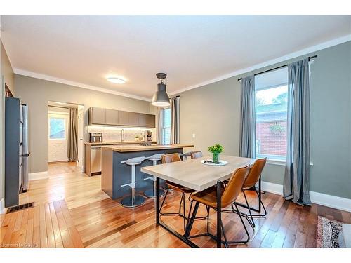 33 Audrey Avenue, Guelph, ON - Indoor Photo Showing Dining Room