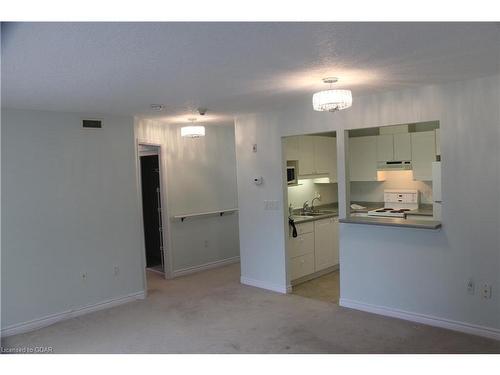 211-20 St George Street, Kitchener, ON - Indoor Photo Showing Kitchen