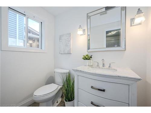 217 Elmira Road S, Guelph, ON - Indoor Photo Showing Bathroom