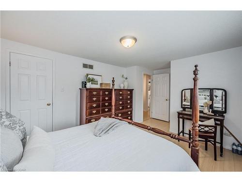 217 Elmira Road S, Guelph, ON - Indoor Photo Showing Bedroom