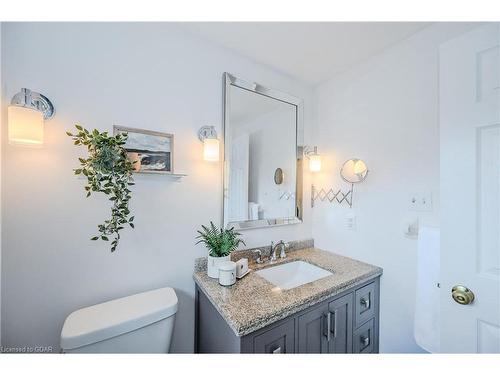 217 Elmira Road S, Guelph, ON - Indoor Photo Showing Bathroom