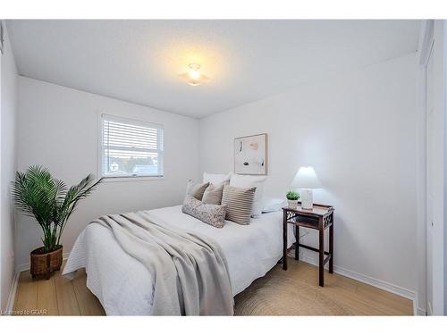 217 Elmira Road S, Guelph, ON - Indoor Photo Showing Bedroom