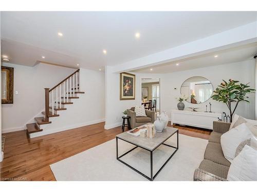 217 Elmira Road S, Guelph, ON - Indoor Photo Showing Living Room