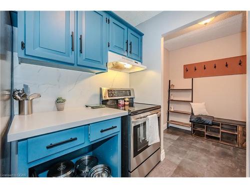 816-19 Woodlawn Road E, Guelph, ON - Indoor Photo Showing Kitchen