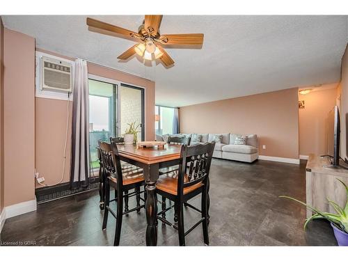 816-19 Woodlawn Road E, Guelph, ON - Indoor Photo Showing Dining Room