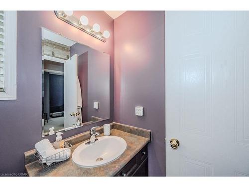 727 Zermatt Drive, Waterloo, ON - Indoor Photo Showing Bathroom