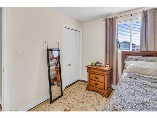 71 Hasler Crescent, Guelph, ON - Indoor Photo Showing Bedroom