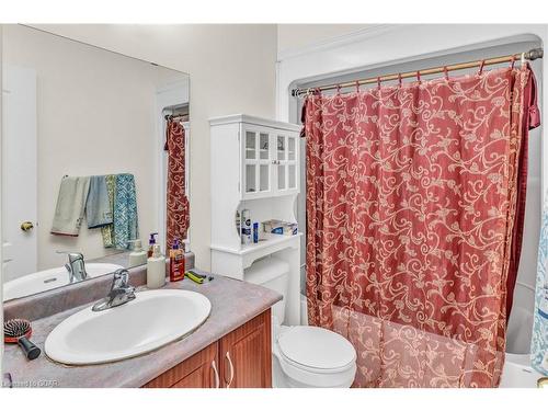 71 Hasler Crescent, Guelph, ON - Indoor Photo Showing Bathroom