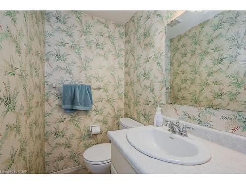 748 Scottsdale Dr Drive, Guelph, ON - Indoor Photo Showing Bathroom