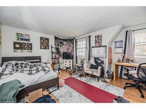 748 Scottsdale Dr Drive, Guelph, ON - Indoor Photo Showing Bedroom