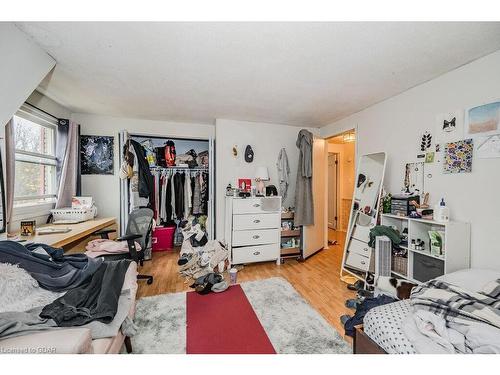 748 Scottsdale Dr Drive, Guelph, ON - Indoor Photo Showing Bedroom