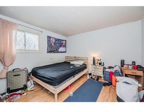 748 Scottsdale Dr Drive, Guelph, ON - Indoor Photo Showing Bedroom