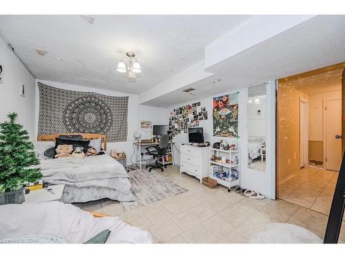 748 Scottsdale Dr Drive, Guelph, ON - Indoor Photo Showing Bedroom