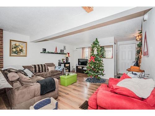 748 Scottsdale Dr Drive, Guelph, ON - Indoor Photo Showing Living Room