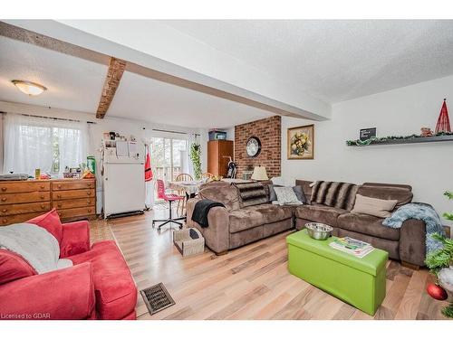 748 Scottsdale Dr Drive, Guelph, ON - Indoor Photo Showing Living Room