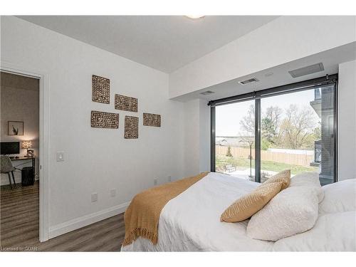 203-332 Gosling Gardens, Guelph, ON - Indoor Photo Showing Bedroom