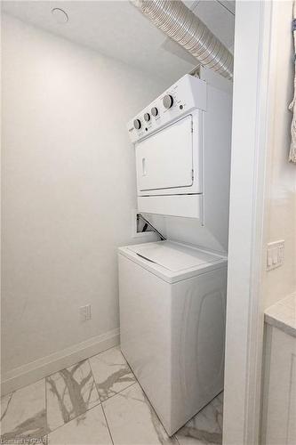 203-332 Gosling Gardens, Guelph, ON - Indoor Photo Showing Laundry Room