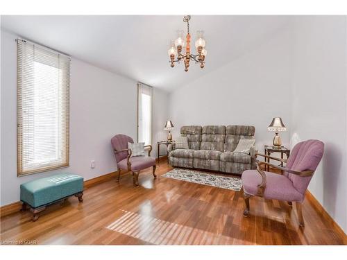 754238 2Nd Line Ehs, Mono, ON - Indoor Photo Showing Living Room