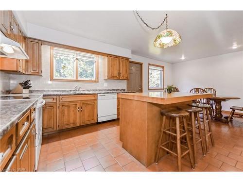 754238 2Nd Line Ehs, Mono, ON - Indoor Photo Showing Kitchen With Double Sink