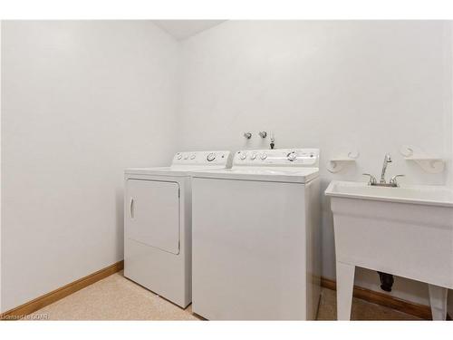 754238 2Nd Line Ehs, Mono, ON - Indoor Photo Showing Laundry Room