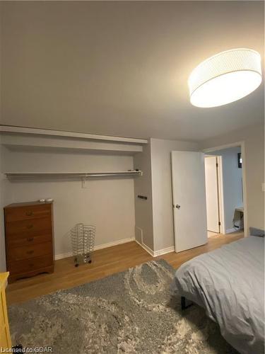 B-286 Grange Road, Guelph, ON - Indoor Photo Showing Bedroom