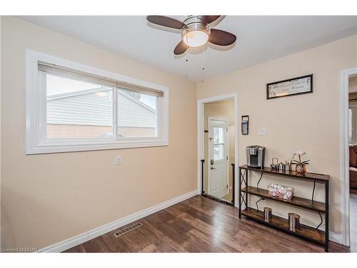 23 Dumbarton Street, Guelph, ON - Indoor Photo Showing Other Room