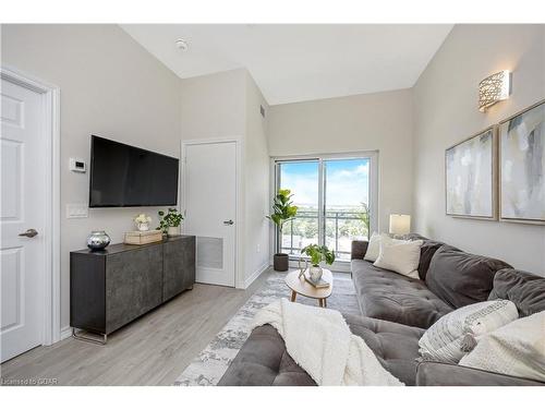 1109-716 Main Street East, Milton, ON - Indoor Photo Showing Living Room