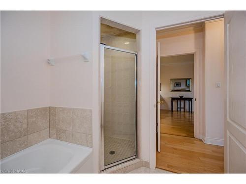 705-1 Lomond Drive, Etobicoke, ON - Indoor Photo Showing Bathroom