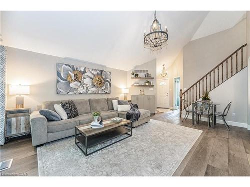 8-1550 Gordon Street, Guelph, ON - Indoor Photo Showing Living Room