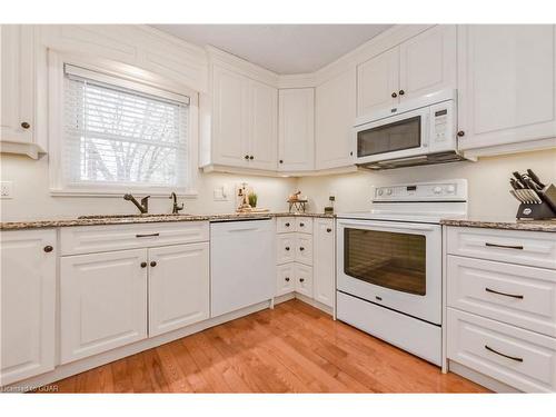 6224 Fifth Line, Fergus, ON - Indoor Photo Showing Kitchen