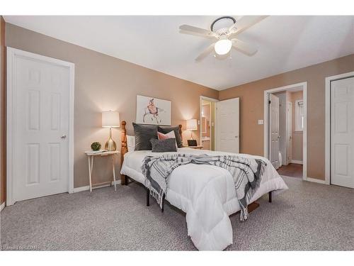 6224 Fifth Line, Fergus, ON - Indoor Photo Showing Bedroom