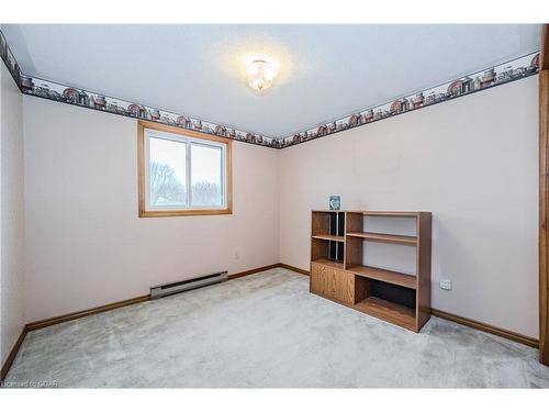 8 Smart Street, Guelph, ON - Indoor Photo Showing Other Room