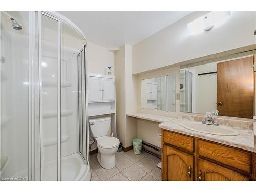 8 Smart Street, Guelph, ON - Indoor Photo Showing Bathroom