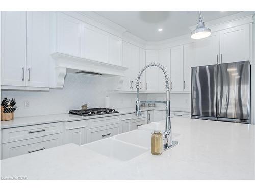 129 Ruth Anne Place, Moorefield, ON - Indoor Photo Showing Kitchen With Upgraded Kitchen