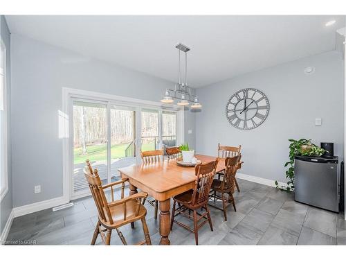 129 Ruth Anne Place, Moorefield, ON - Indoor Photo Showing Dining Room