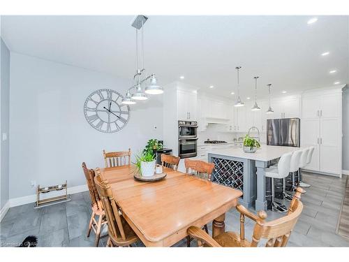 129 Ruth Anne Place, Moorefield, ON - Indoor Photo Showing Dining Room