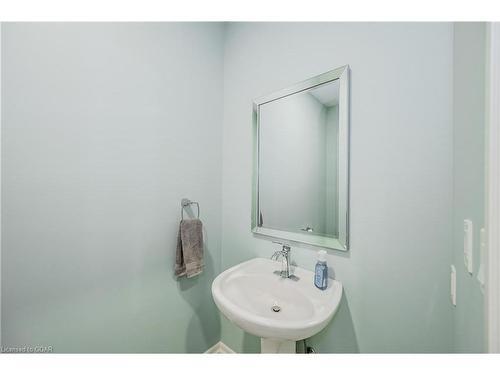 129 Ruth Anne Place, Moorefield, ON - Indoor Photo Showing Bathroom