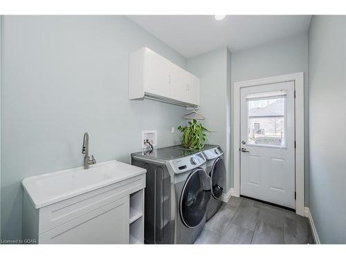 129 Ruth Anne Place, Moorefield, ON - Indoor Photo Showing Laundry Room