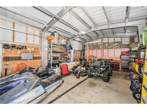 129 Ruth Anne Place, Moorefield, ON - Indoor Photo Showing Garage