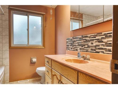 272 John Street, Elora, ON - Indoor Photo Showing Bathroom