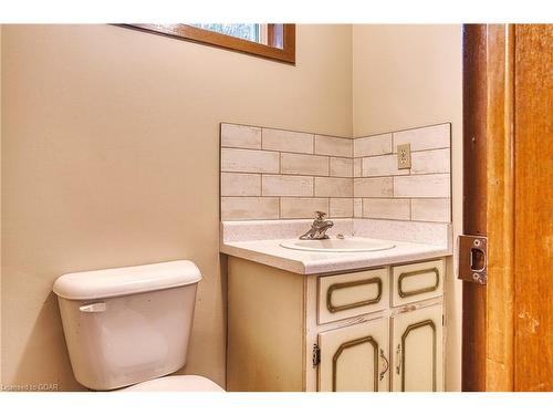 272 John Street, Elora, ON - Indoor Photo Showing Bathroom