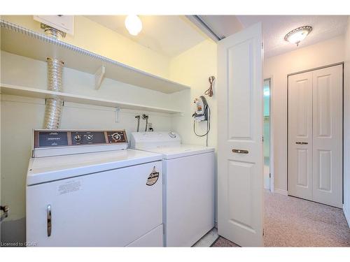 207-8 Christopher Court, Guelph, ON - Indoor Photo Showing Laundry Room