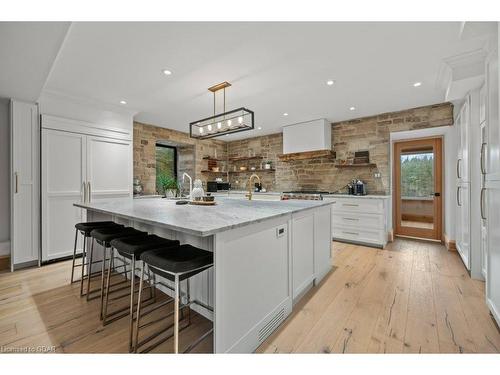 13567 Second Line, Milton, ON - Indoor Photo Showing Kitchen With Upgraded Kitchen